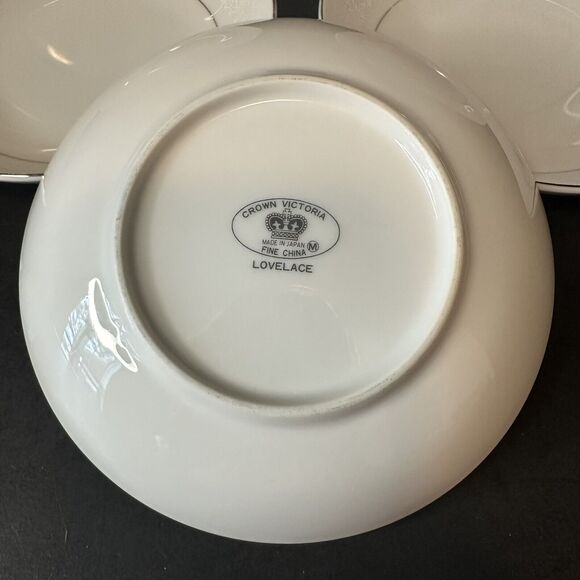 CROWN VICTORIA Lovelace 5 Fruit/Dessert (Sauce) Bowls White w/Flowers & Urns - Picture 3 of 12